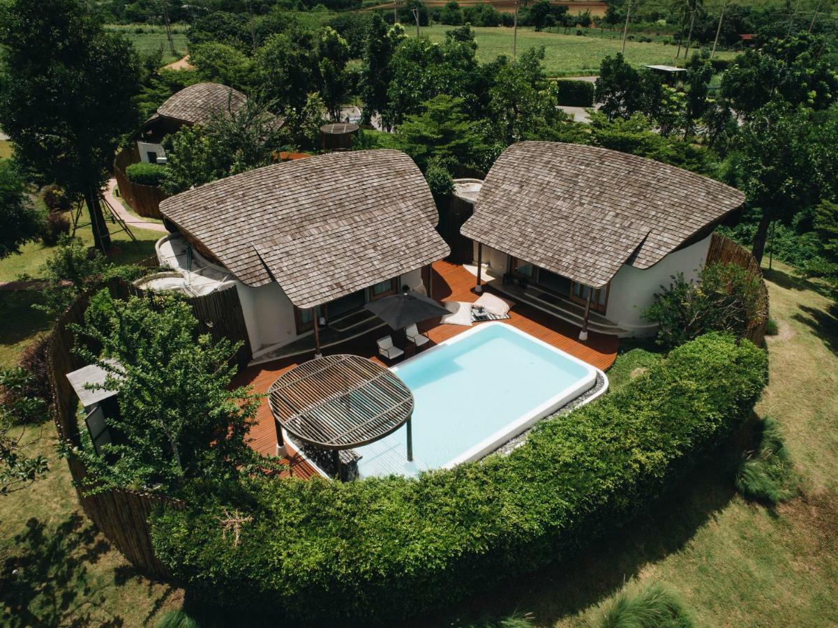 Boribot Signature Pool Villa,1742959599:JPEG