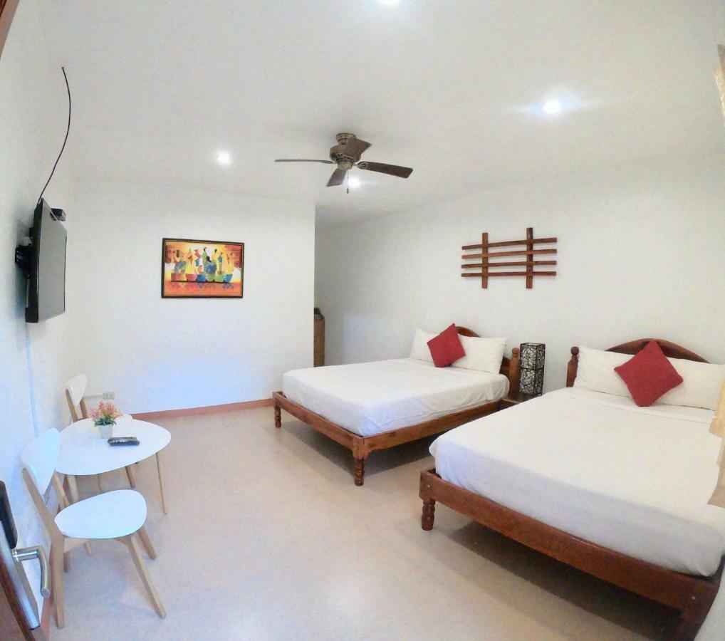 Habitación Doble con balcón (3 adultos)