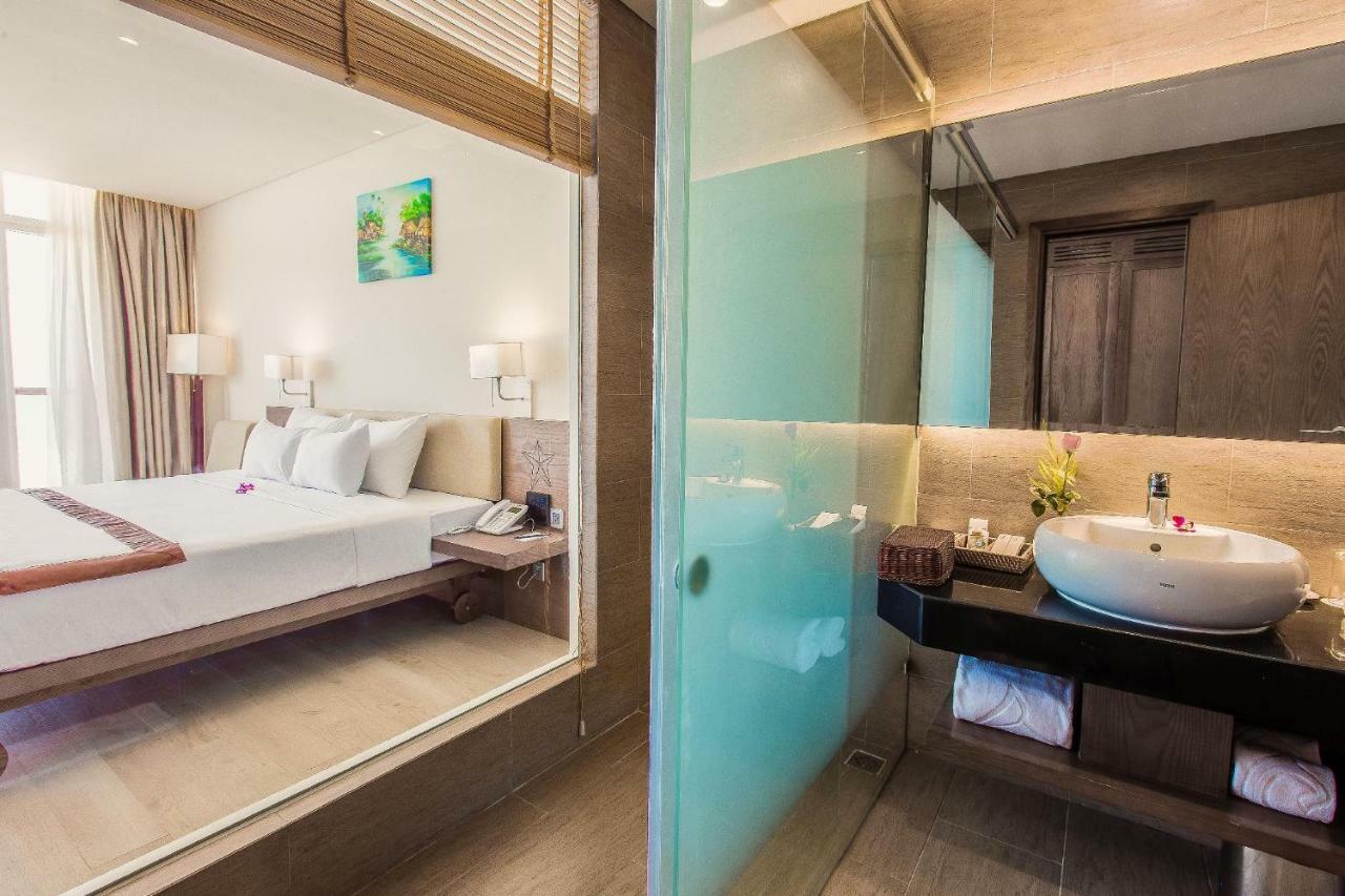 Premium Deluxe Double Room with Balcony - Ocean View
