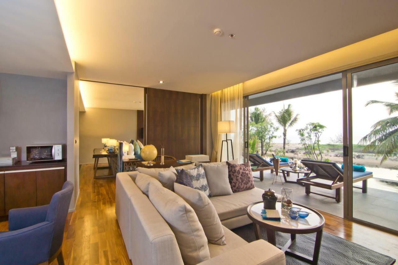 Prestige Pool Suite