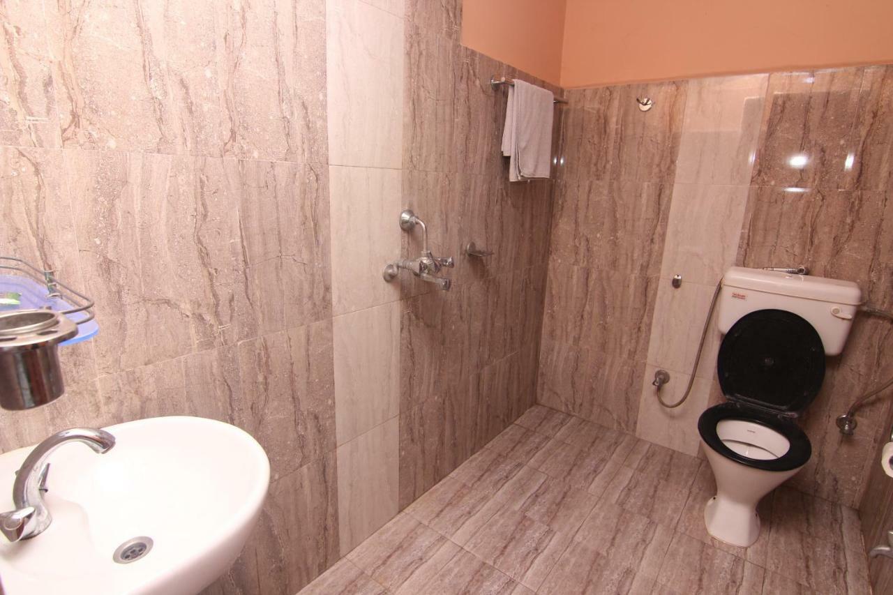 Deluxe Double or Twin Room with Garden View,943318648:JPEG