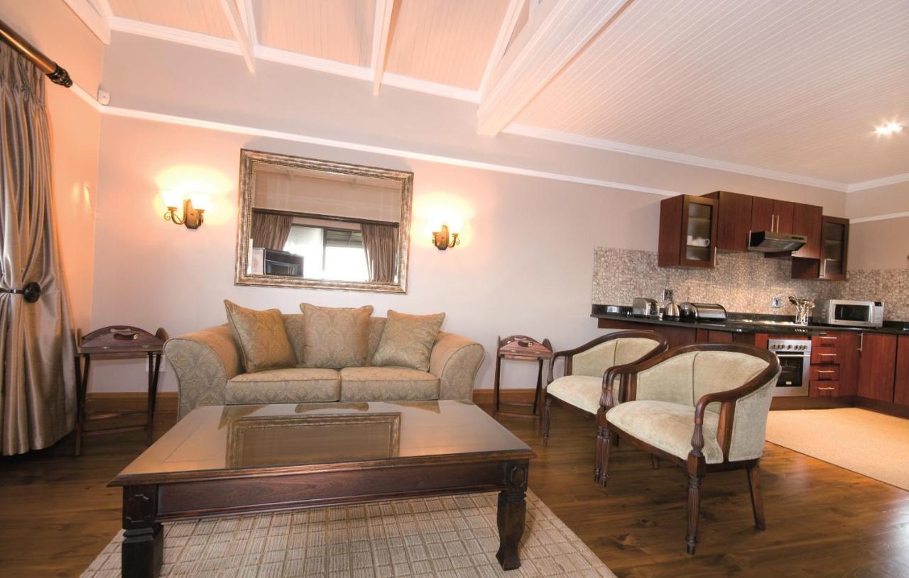 Luxury Chalet,917819080:JPEG