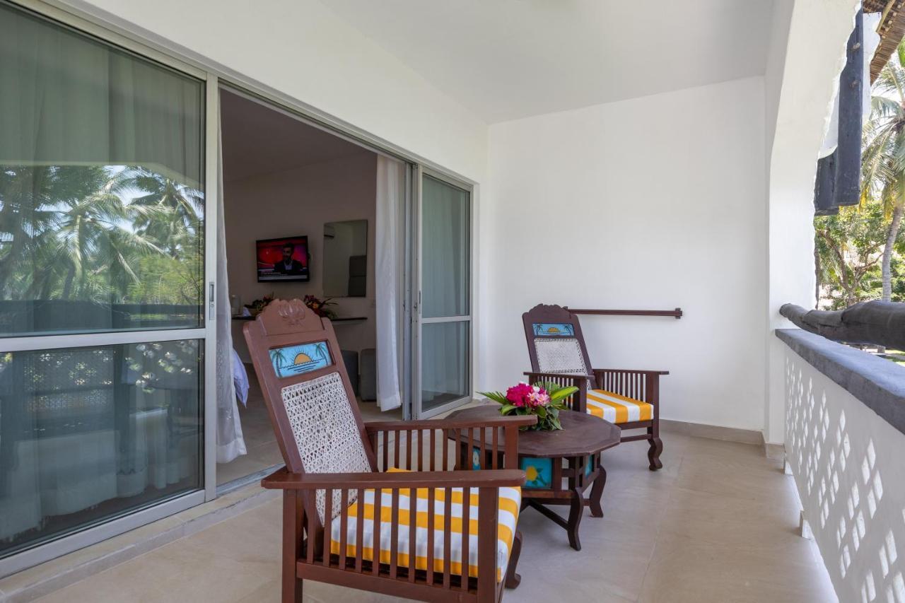 Superior,942789640:JPEG