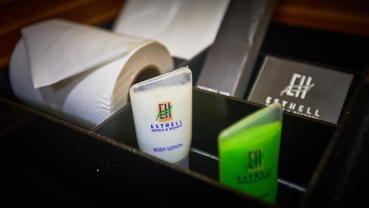 Deluxe Room,942802249:JPEG