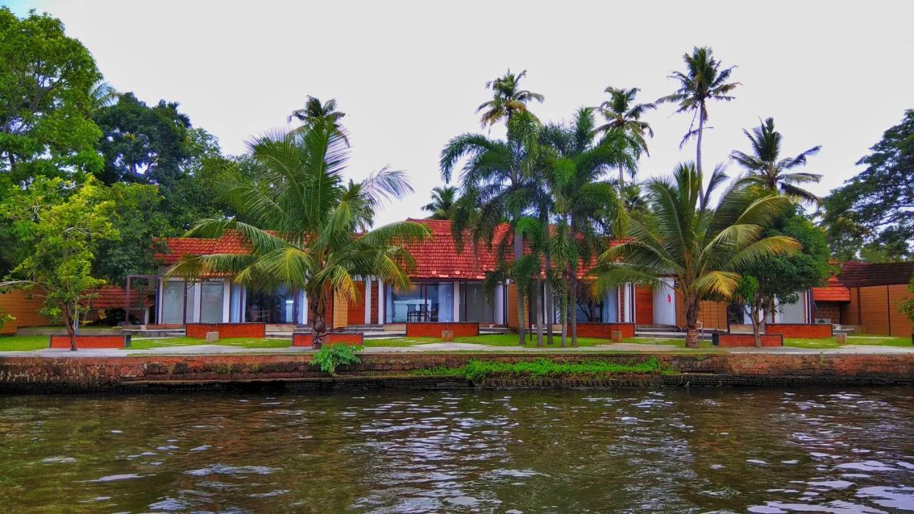 Villa with Private Pool with Complementary Hi-Tea Experience, Village Walk and Shikara Cruise (45 minutes)