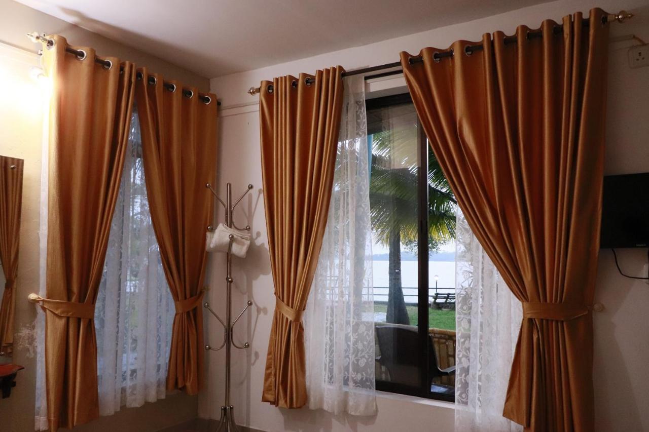 Double Room with Lake View,1301308855:JPEG