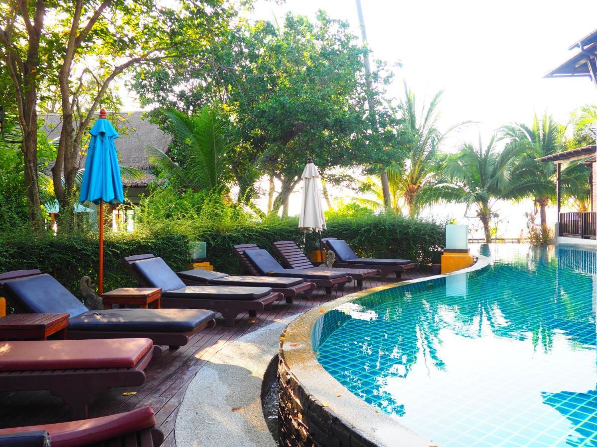 Beach side Pool Access