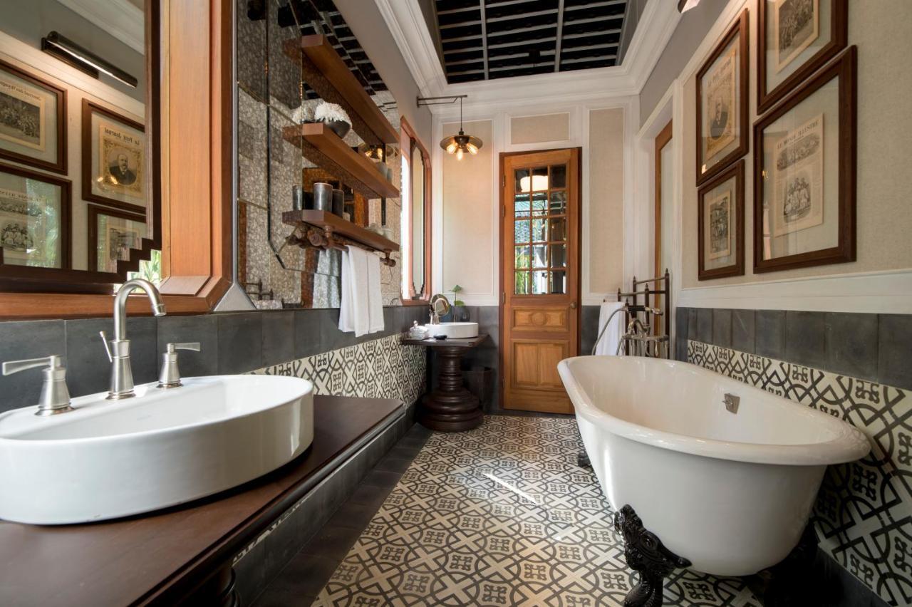 Riverside Villas King