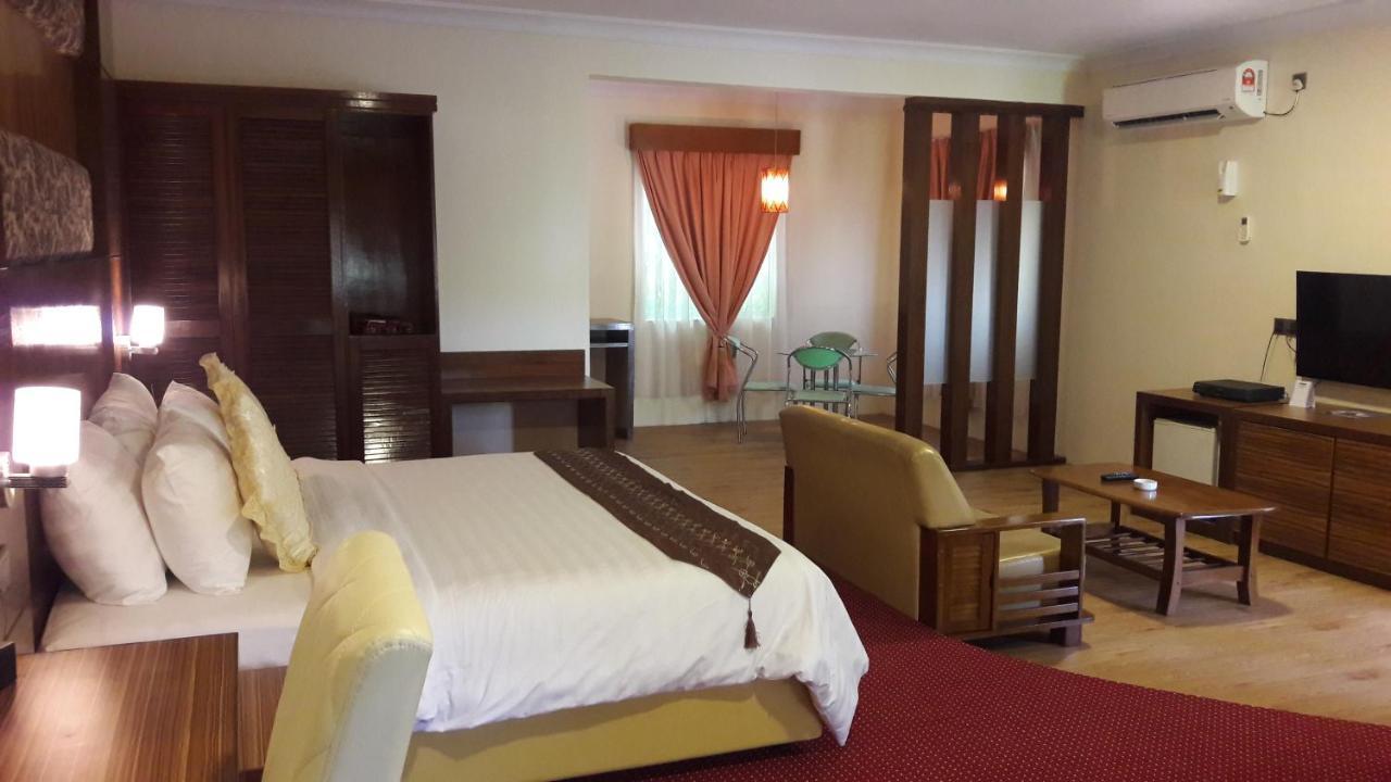 Perdana Studio,967938577:JPEG