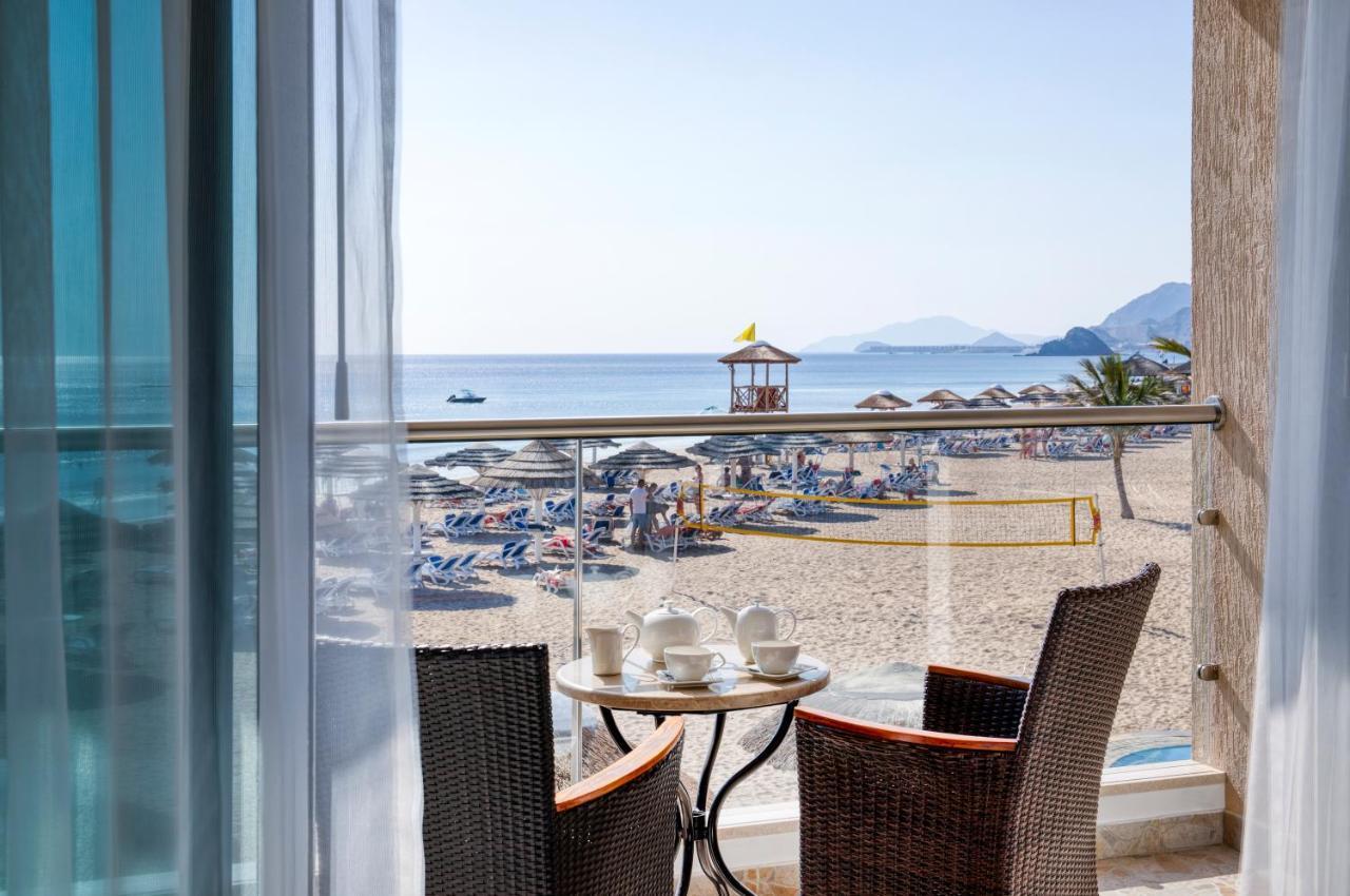 Ocean Front Room with Balcony – King Bed,1665397882:JPEG