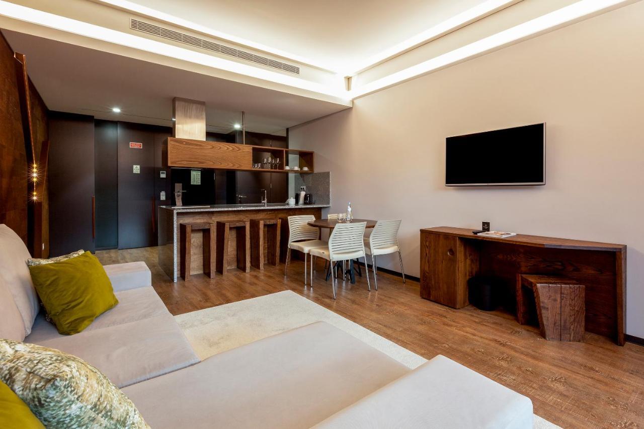 One-Bedroom Apartment,1215965290:JPEG