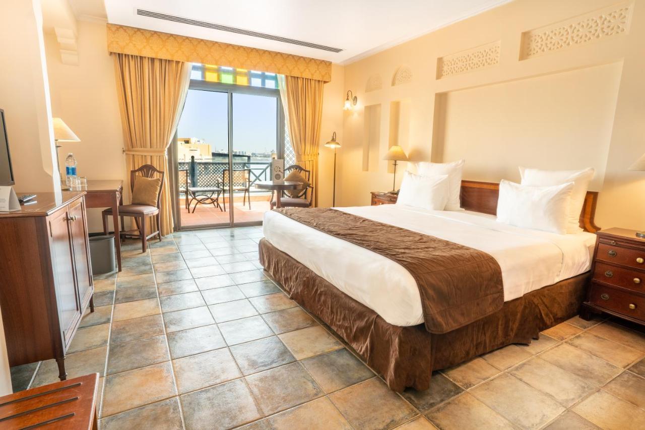 One Bedroom Suite with Balcony Sea View,1742579099:JPEG