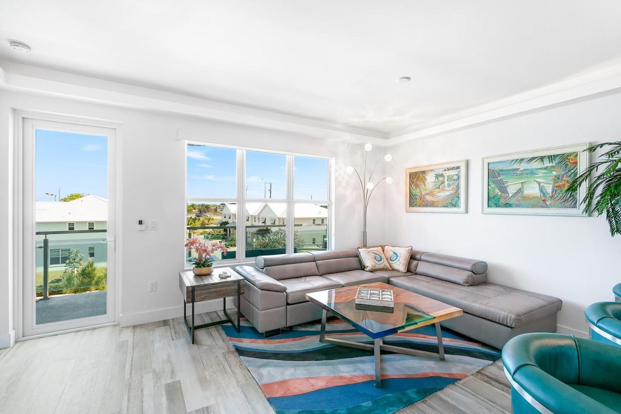 Three-Bedroom Suite,743570692:JPEG