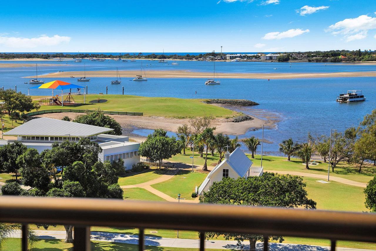 One Bedroom Broadwater View Apartment,991538890:JPEG