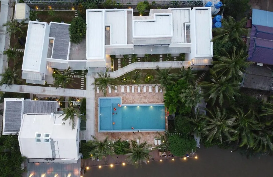 The B Resort-1