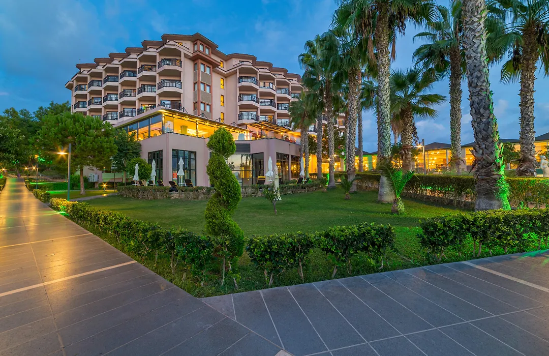 Justiniano Park Conti-1