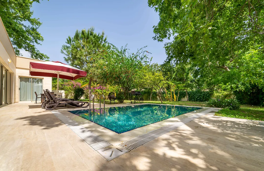 Fashiontv Luxe Resort-1