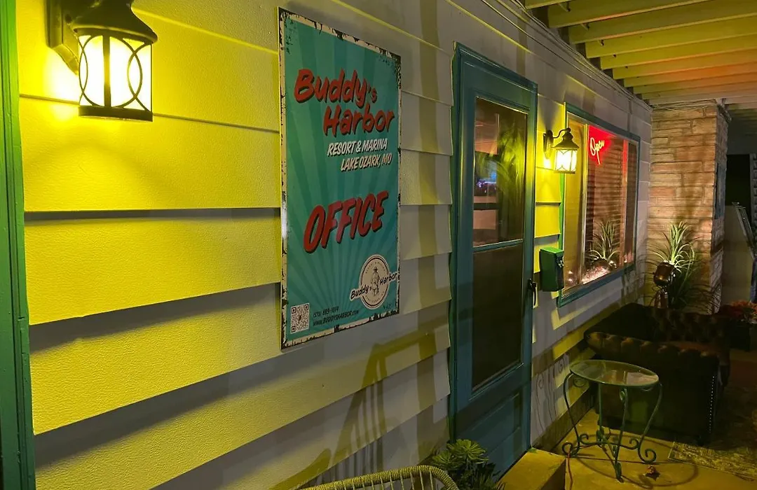 Buddy'S Harbor-1