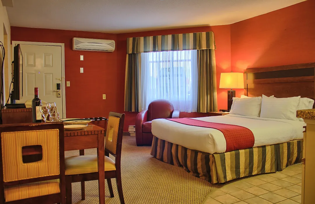 Holiday Inn Hotel & Suites Osoyoos By Ihg-1