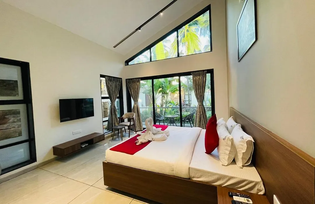 Coco Palms Resort, Diveagar-1