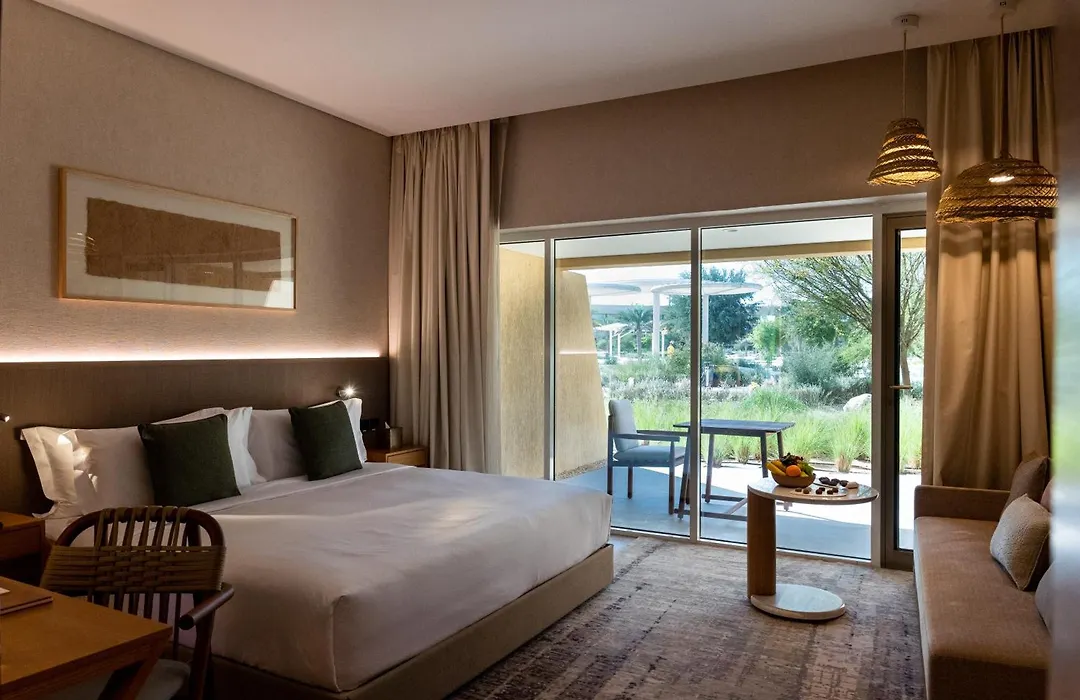 Erth Abu Dhabi Hotel-1