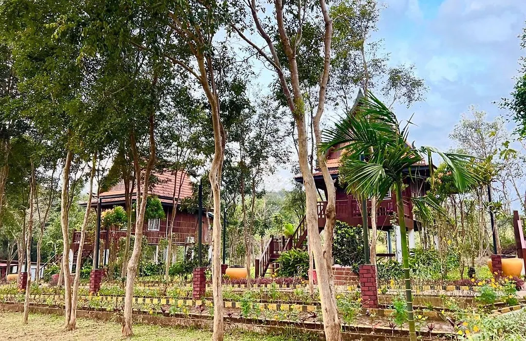 Greenhouse Retreat-1