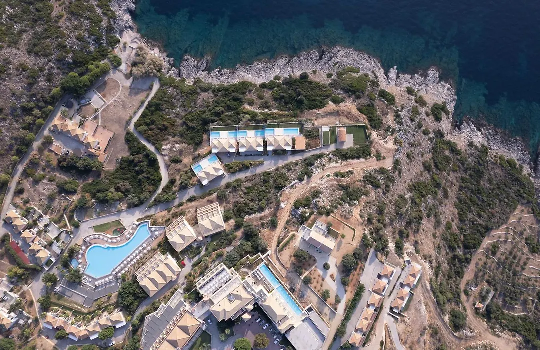 Apostolata Island Resort & Spa-1
