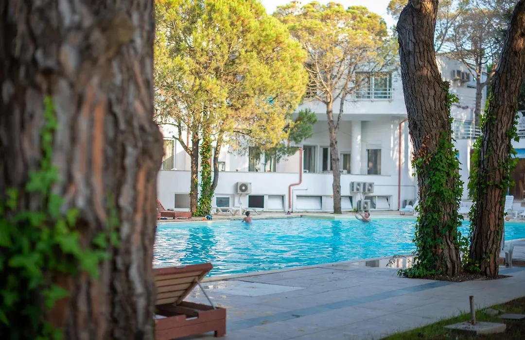Marea Resort-1
