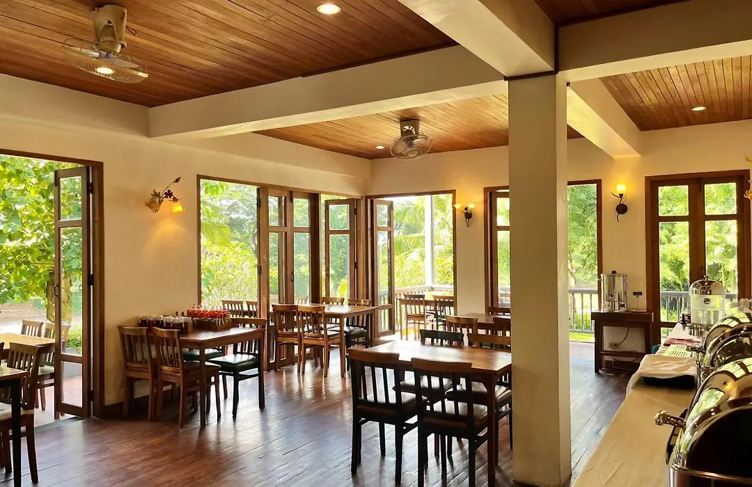 Riverhouse Resort-1