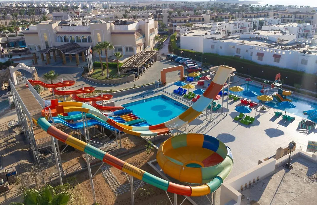Ivy Cyrene Island Aqua Park Resort (Adults Only)-1