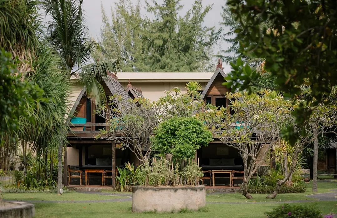 Vila Ombak-1