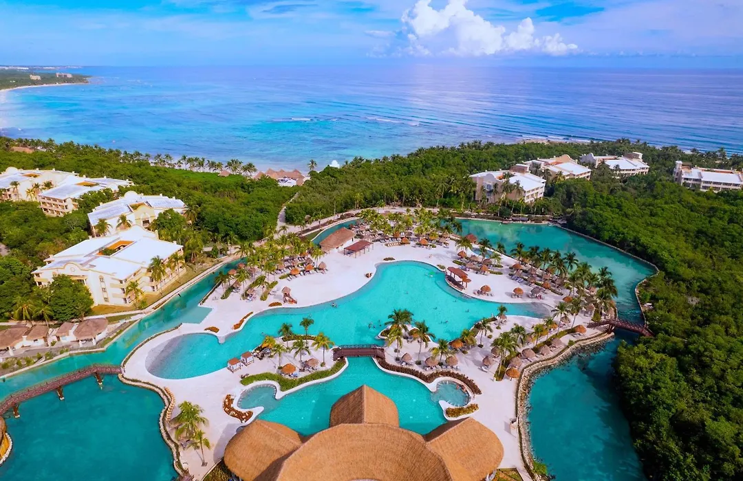Grand Palladium Select White Sand Resort & Spa-1