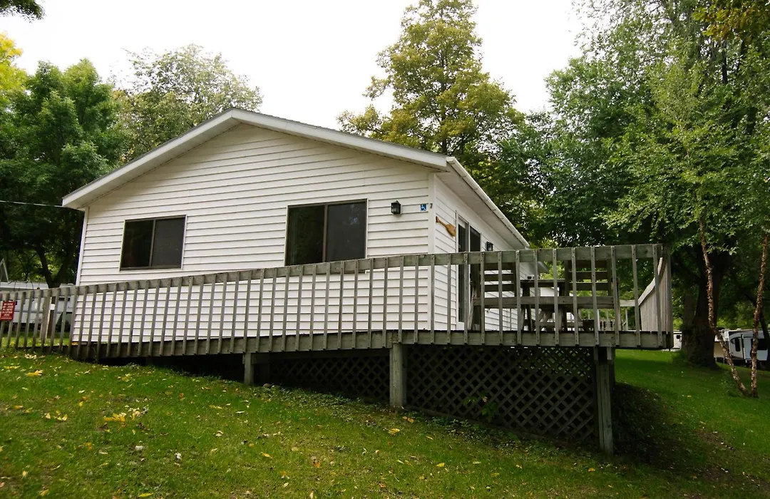 Riverside Resort-1