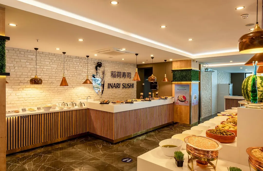 Sailor'S Beach Club-1