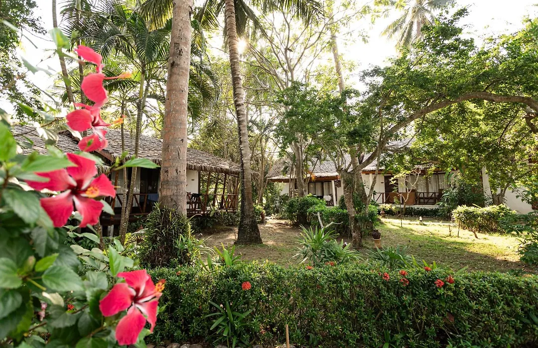 Lipa Lodge Beach Resort-1