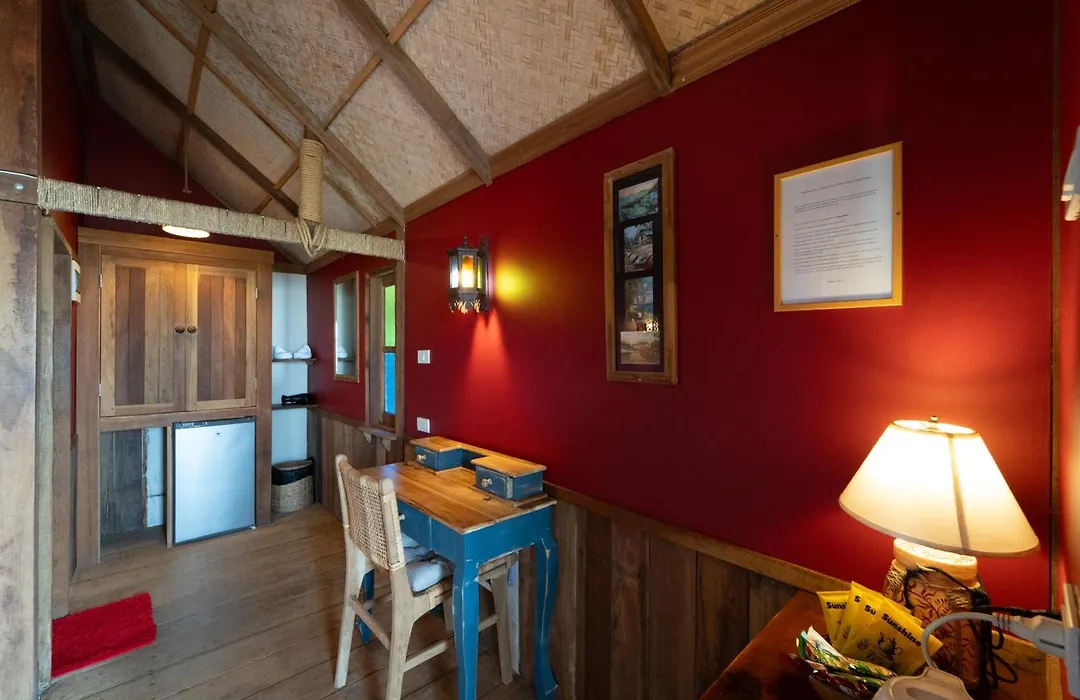 Castaway Beach Bungalows-1