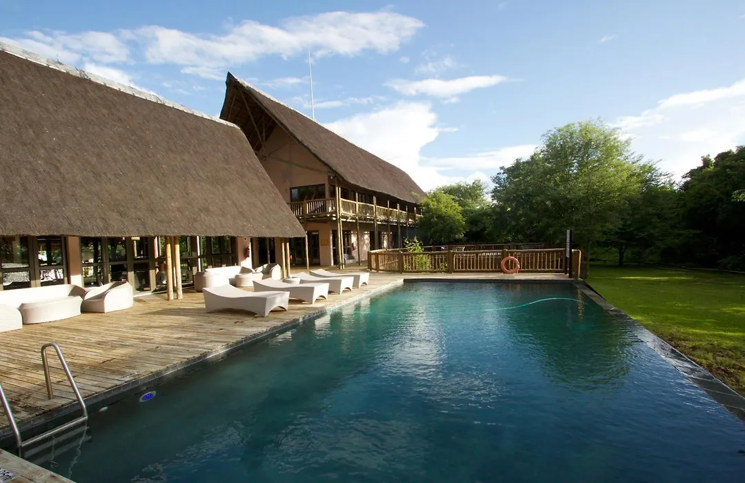 Cresta Mowana Safari Resort & Spa-1
