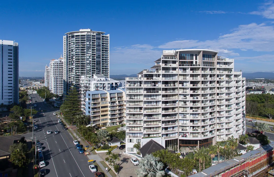 Broadbeach Savannah Resort-1