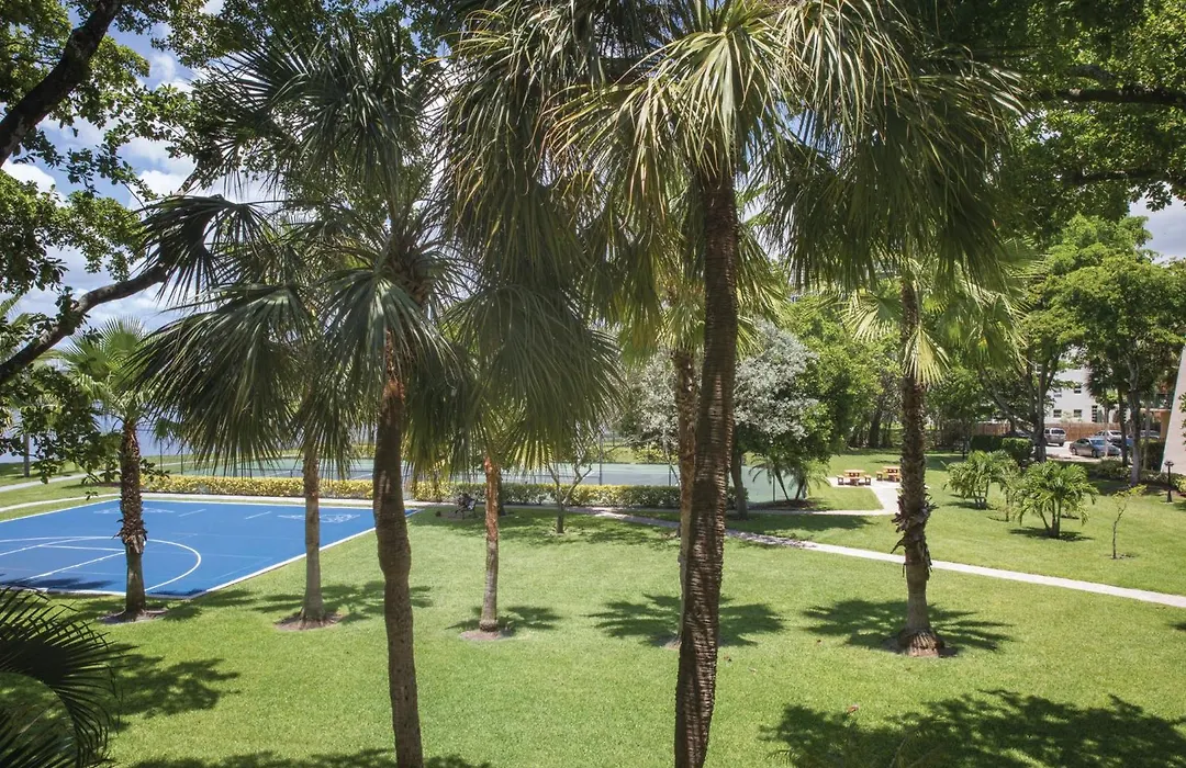 Club Wyndham Palm-Aire-1