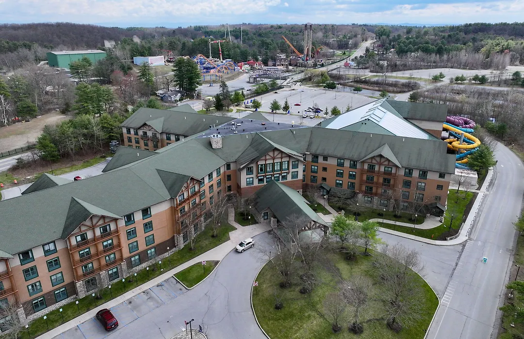Six Flags Great Escape Lodge & Indoor Waterpark-1