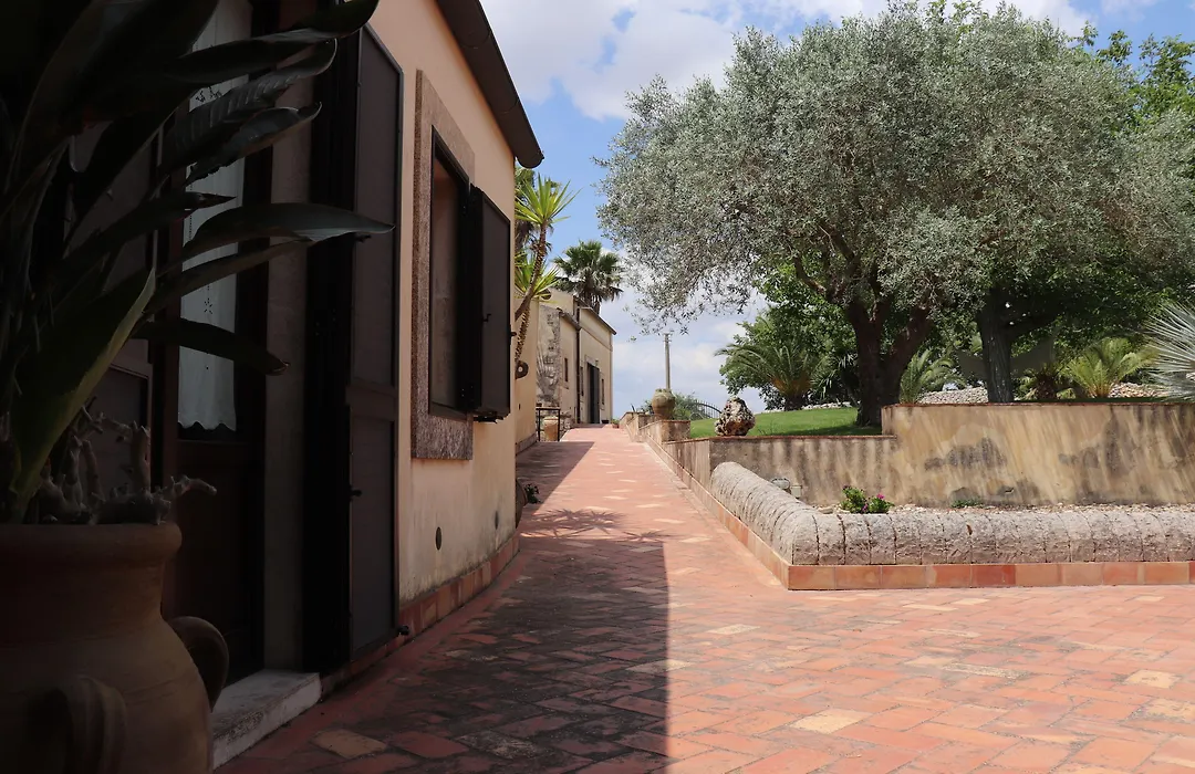 Tenuta Aguglia-1