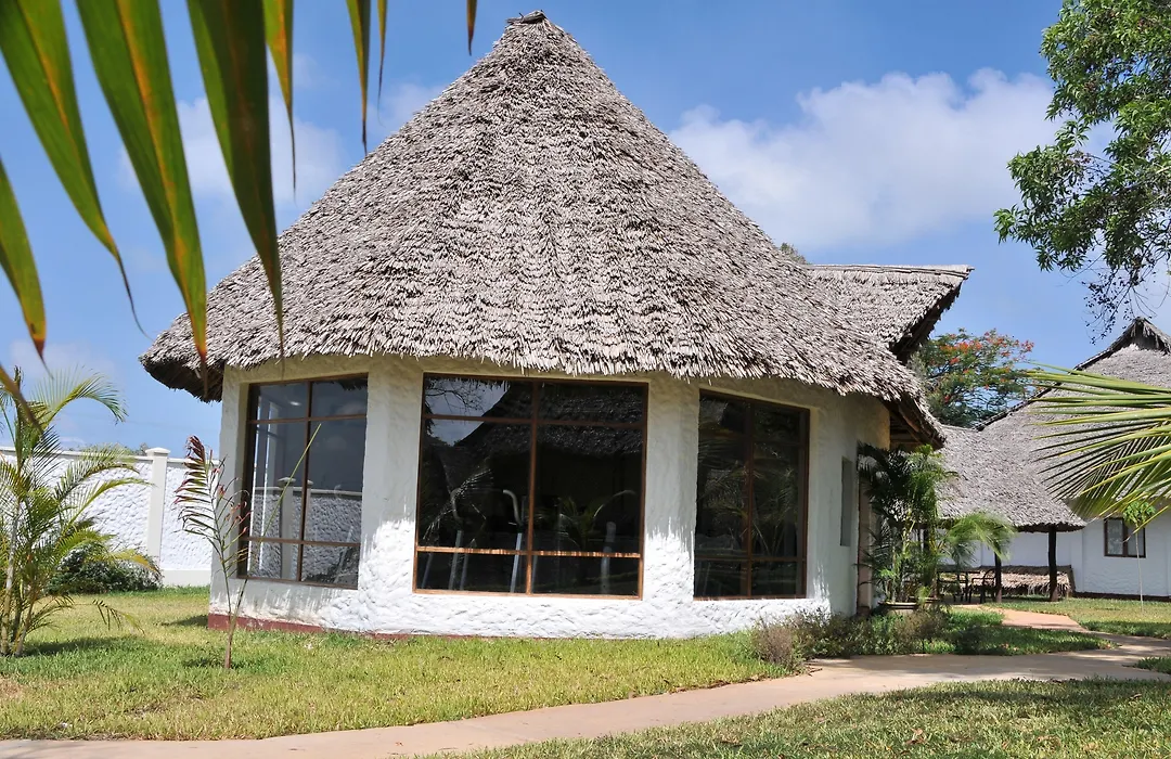 Karafuu Beach Resort & Spa-1