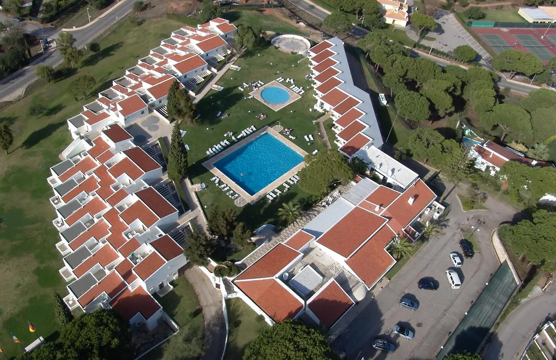 Hotel Apartamento Do Golfe-1