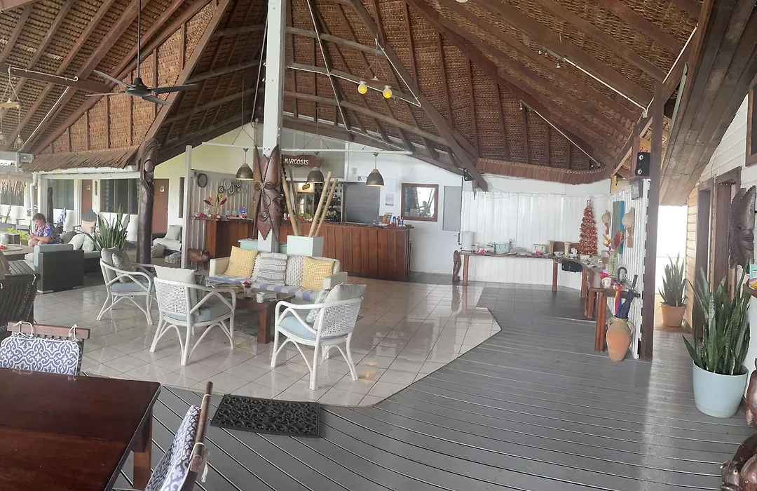 Deco Stop Lodge-1