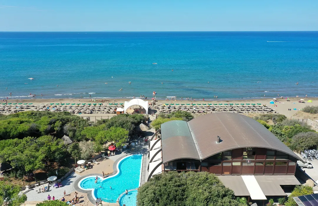 Canado Club Family Village-1