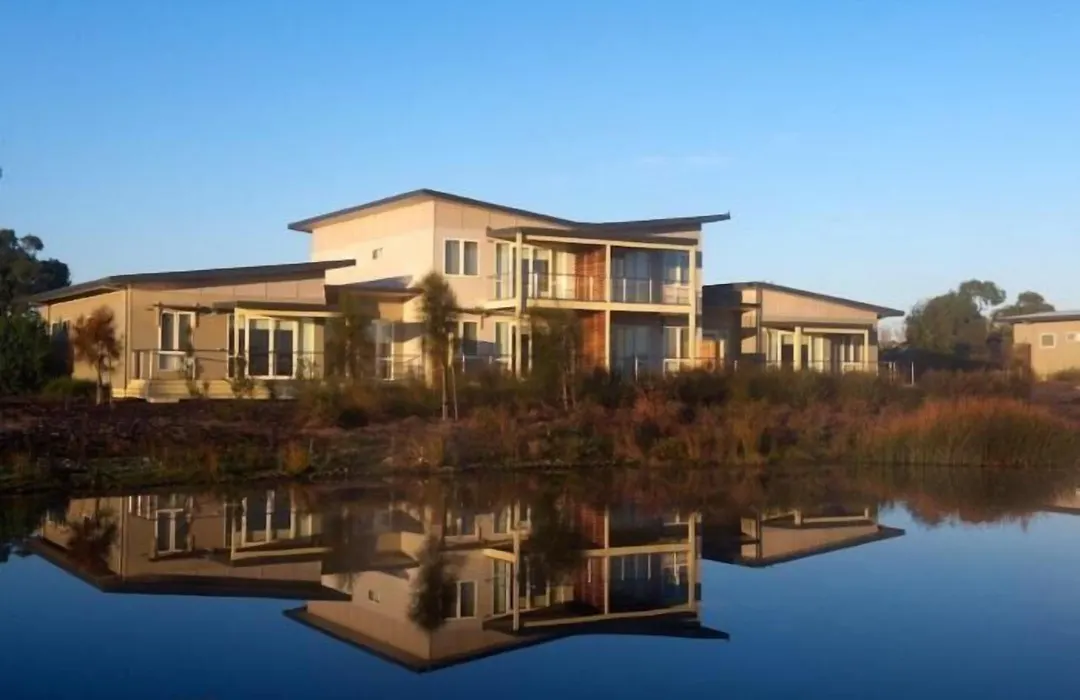Broadbeach Inverloch-1