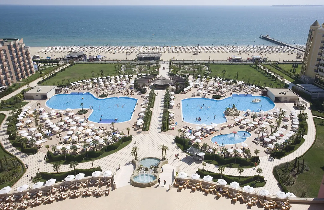 Dit Majestic Beach Resort-1