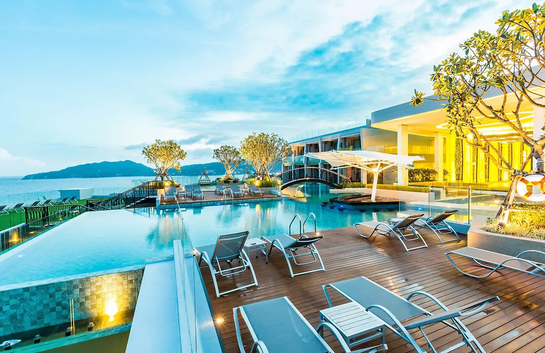Crest Resort&Pool Villas-1