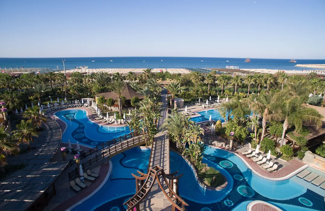 Royal Dragon Hotel-1