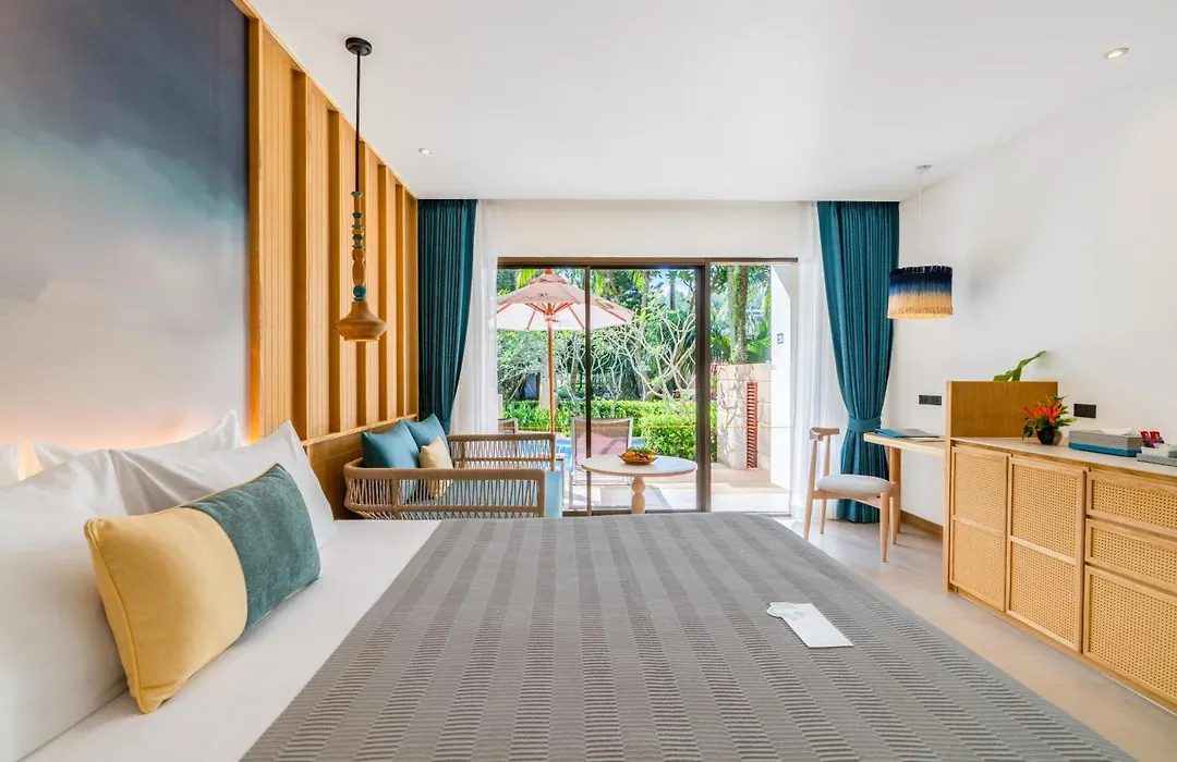Apsara Beachfront Resort & Villa-1